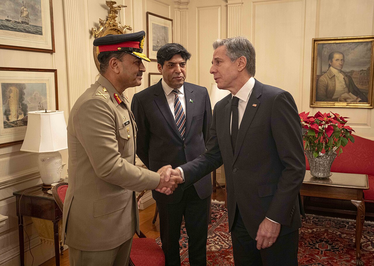 US Secretary of State Antony Blinken in conversation with Pakistan's Chief of Army Staff Asim Munir at the State Department, December 2023